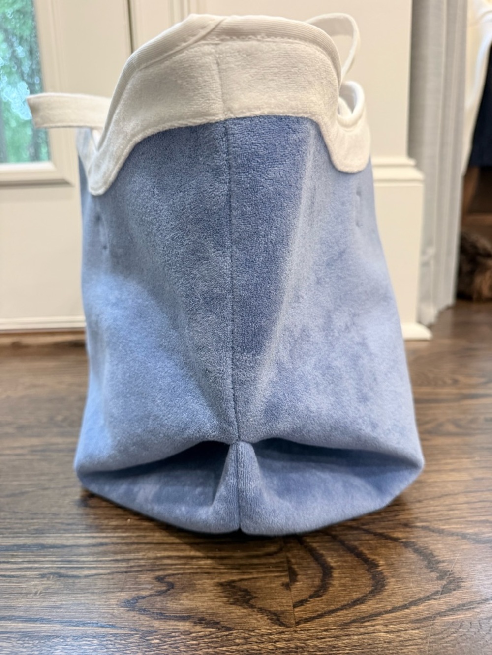 TUCKERNUCK ACCESSORIES Blue & White Terrycloth August Tote Beach Bag - NWT - Picture 6 of 11